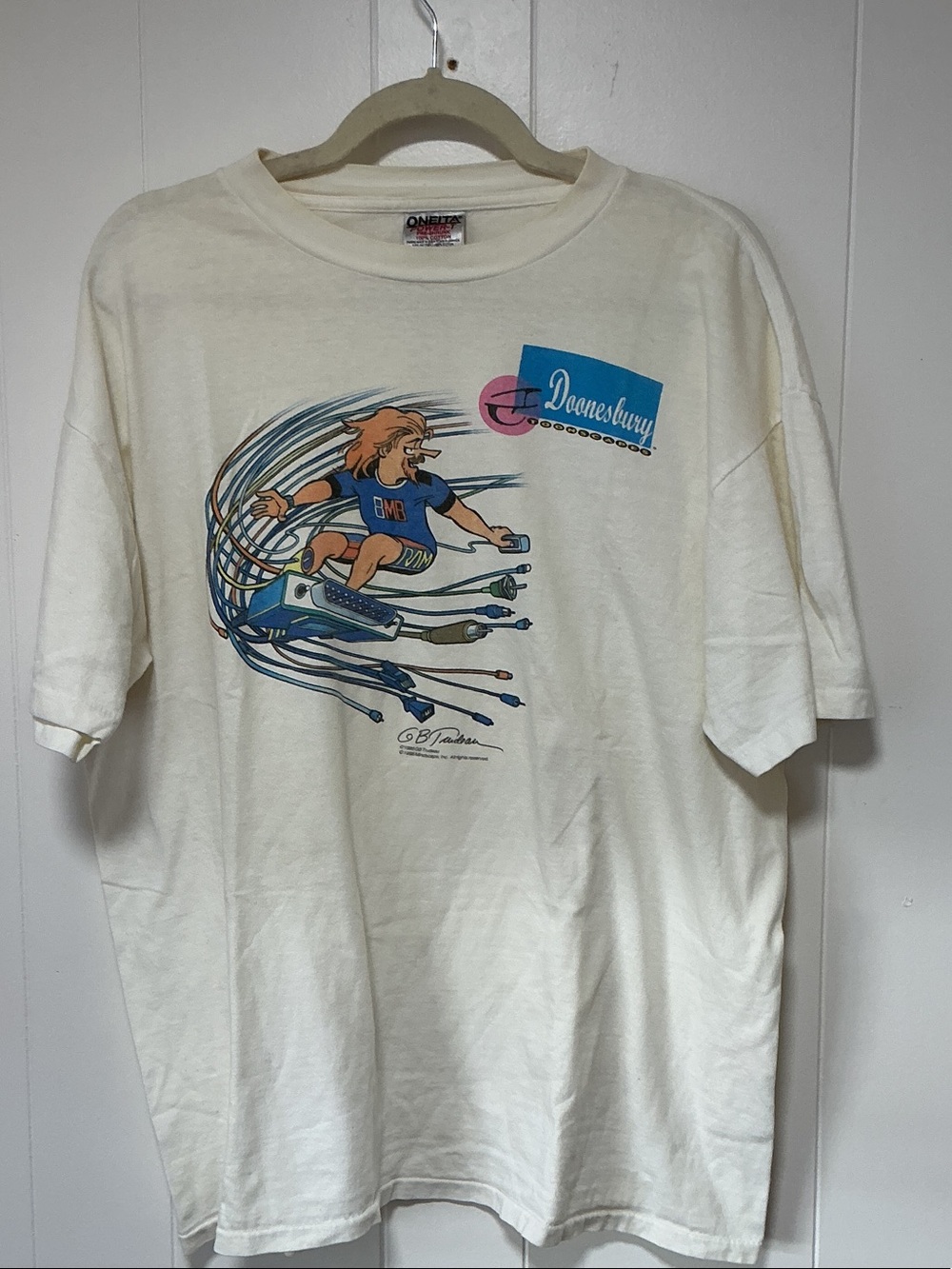Graphic T in Cream